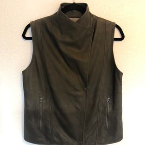 Vince Camuto Jackets & Coats - Vince Camuto 100% Leather Vest Vince Camuto Jackets & Coats - Vince Camuto 100% Leather Vest
